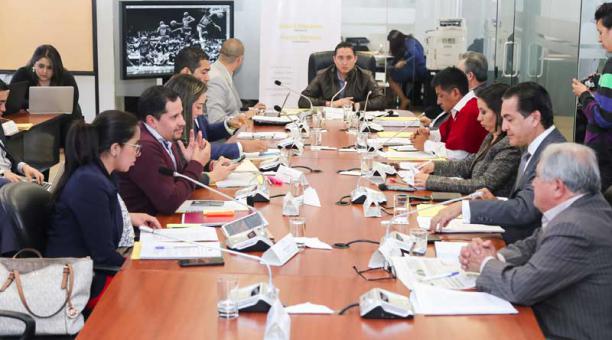 Proforma presupuestaria 2023 recortaría inversión en sectores prioritarios