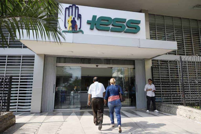 97% de ecuatorianos, sin acceso al servicio del IESS