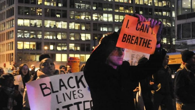 FBI investiga la muerte violenta de dos afroamericanos