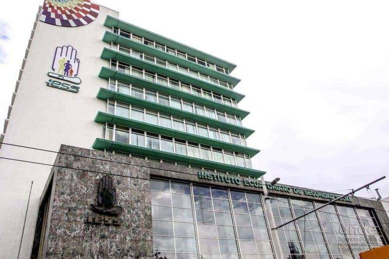 Al IESS le faltarían recursos para las pensiones de diciembre