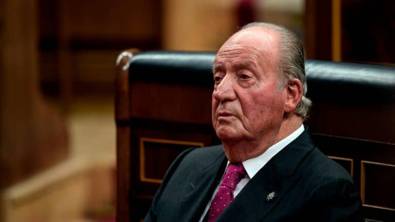España: El Rey emérito aterriza en Medio Oriente para evitar investigación financiera