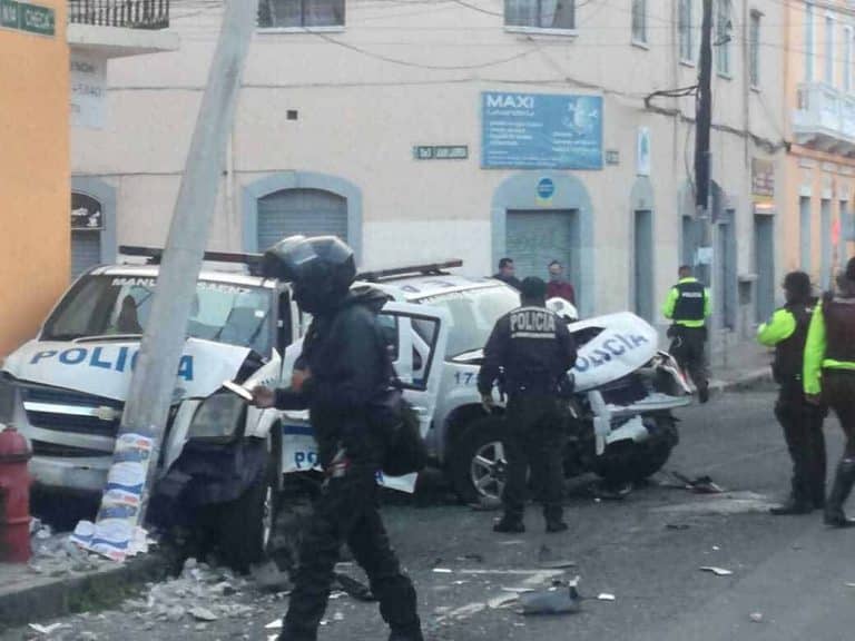 Dos patrulleros de la Policía Nacional se impactan durante persecución