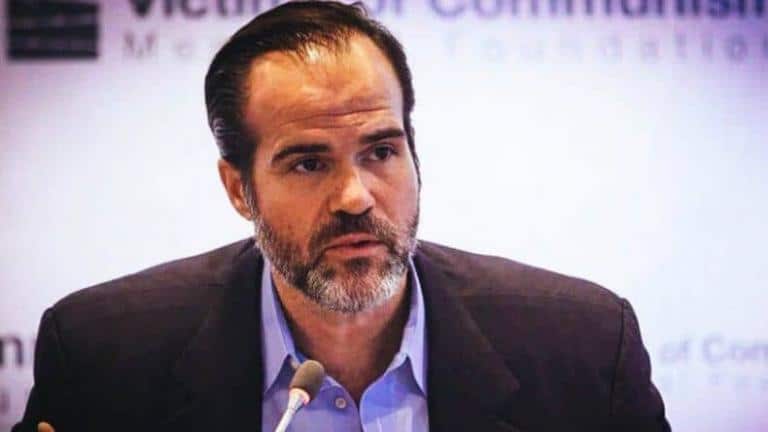 Claver-Carone, un opositor a Cuba y Venezuela toma las riendas del BID