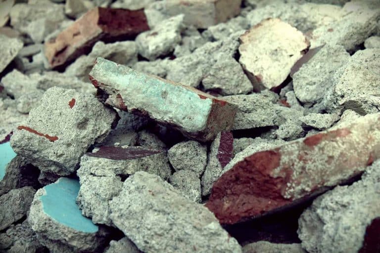 Una mujer falleció tras la caída de un muro en Pomasqui