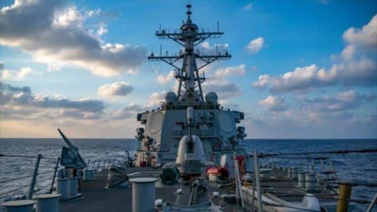 Un destructor estadounidense en Taiwán maximiza las tensiones con China