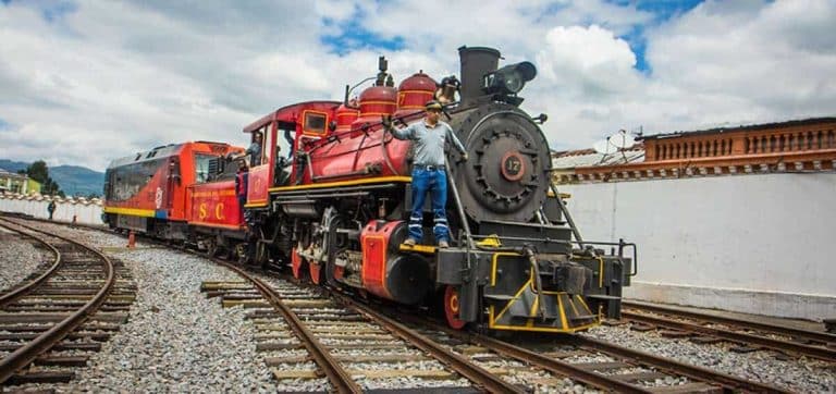 Autoridades analizan la posible reactivación del ferrocarril