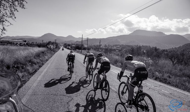 Vuelta a la Comunidad Valencia 2021, postergada por la pandemia del Covid-19