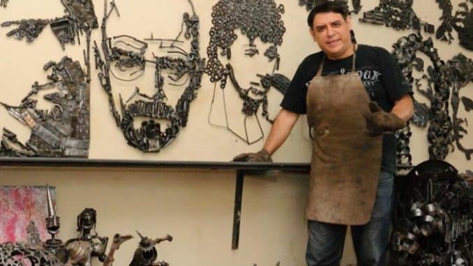 El escultor que convierte el hierro reciclado en piezas de galería – Darío Suárez Silva