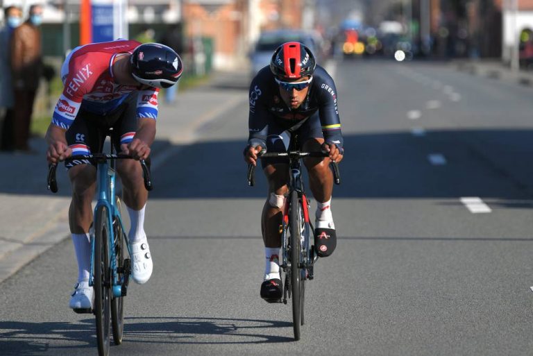 Jhonatan Narváez destaca en la clásica Kuurne-Bruselas-Kuurne; Mads Pedersen fue el triunfador