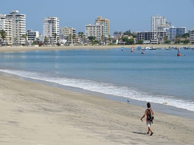 Playas de Salinas cambian el horario para el Feriado de Semana Santa