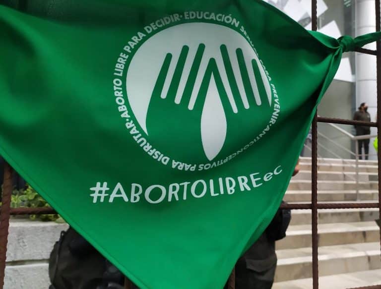 ¡Histórico! El aborto en casos de violación es ley en Ecuador