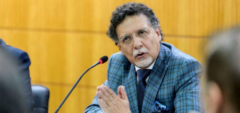 «Pablo Celi responde a los intereses del gobierno», alerta asambleísta Lloret