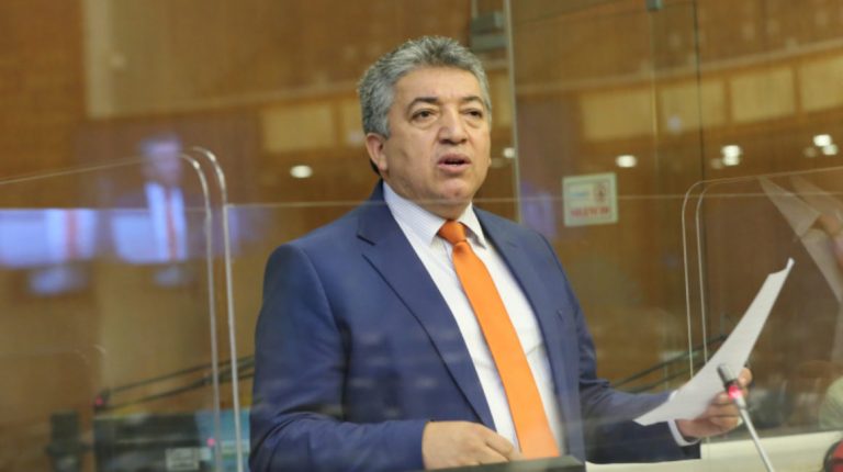 El asambleísta Eckenner Recalde no será destituido de su cargo