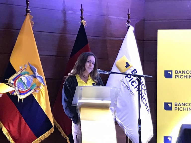 Medallistas mundiales en marcha llegan a Ecuador