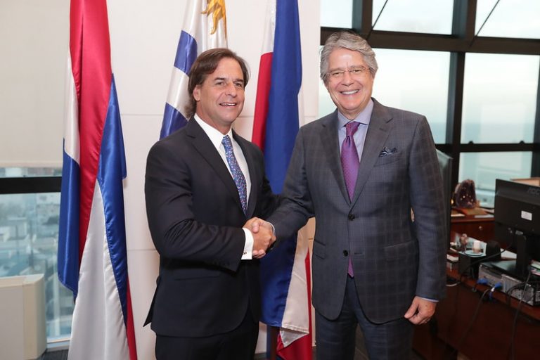 Lasso anuncia posible acuerdo comercial con Uruguay