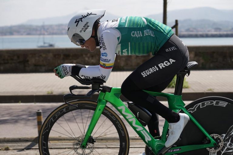 Cepeda y Caicedo suben en la Vuelta Itzulia; Alaphilippe gana la etapa