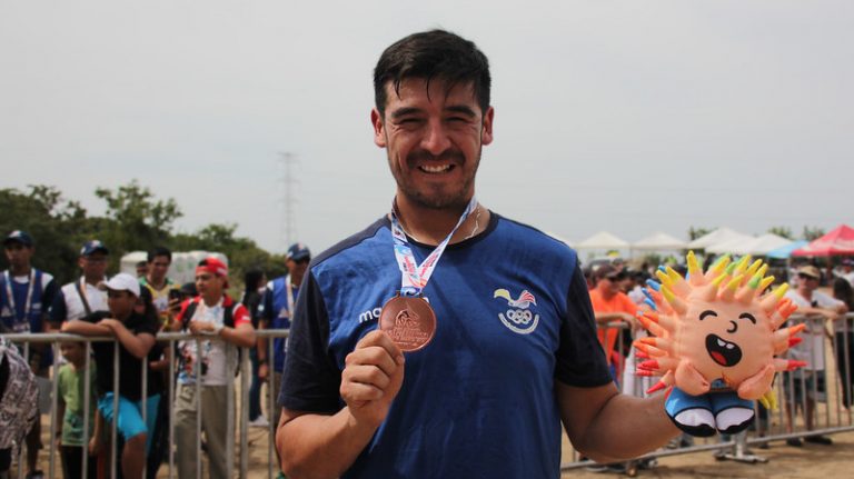 Ecuatoriano Jarrín logra título mundial master de Down Hill