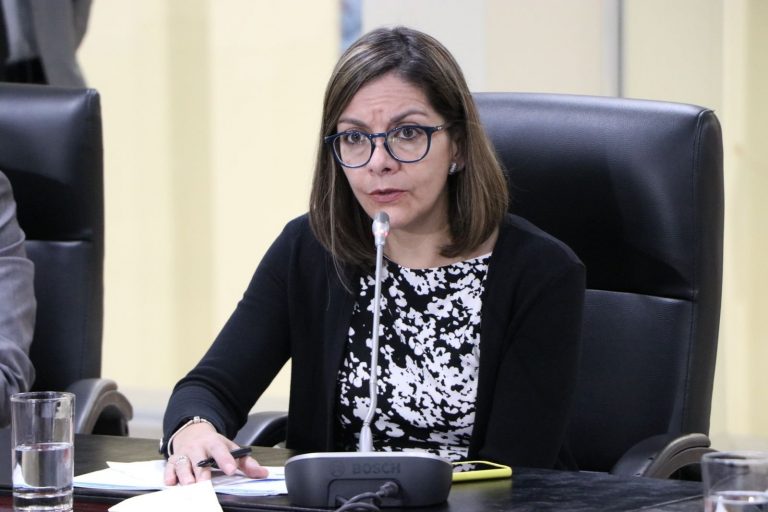 ¿Por qué no hablan de lo bien que está el Baca Ortiz?, dice la ministra de Salud