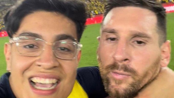 Sancionan a Ecuador por culpa del aficionado que se tomó una foto con Messi