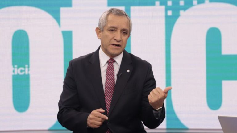 Ministro del Interior solicitó reformas al Legislativo para enfrentar la violencia