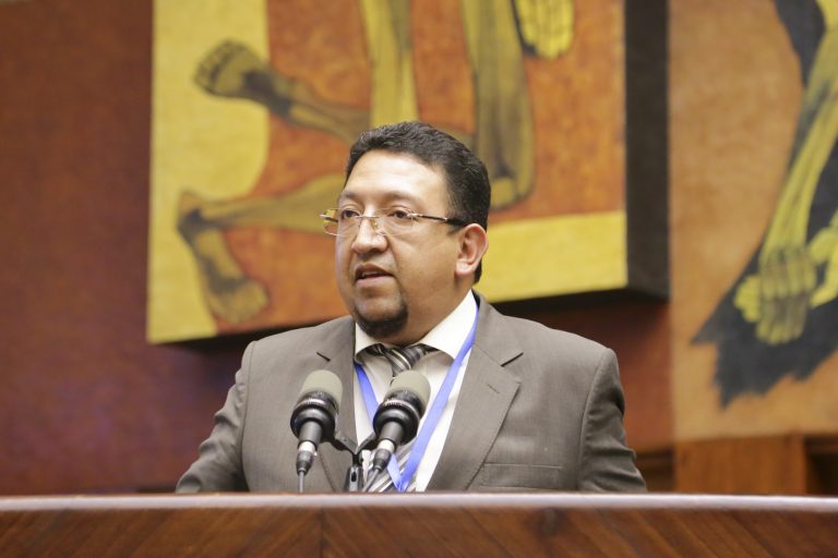 Denuncia contra Saquicela se esfuma en la Asamblea