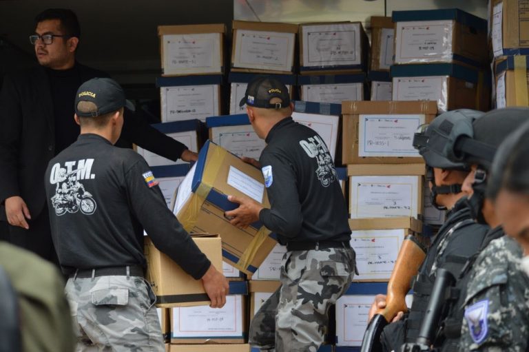 120 cajas son la respuesta de Lasso a la revocatoria del mandato