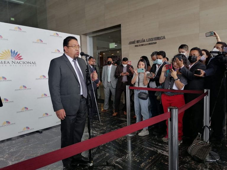 El nuevo presidente de la Asamblea busca abrir diálogos con todos los sectores políticos