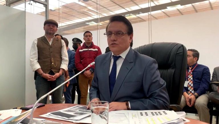Fernando Villavicencio solicita proceso legal en contra de Ronny Aleaga