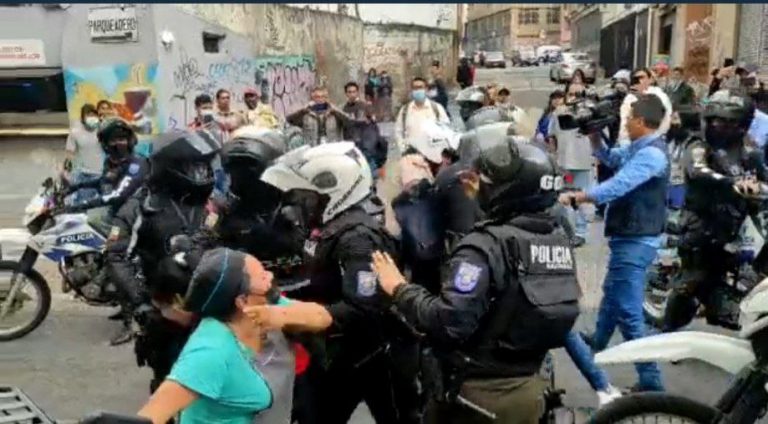 Policía detiene a un estudiante del Colegio Mejía