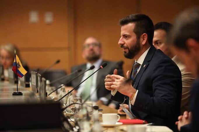 Arosemena es el electricista de la economía del encuentro