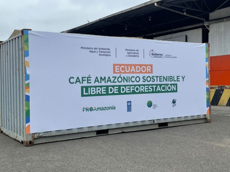 Ecuador exporta a Italia primer contenedor de café amazónico sostenible y libre de deforestación