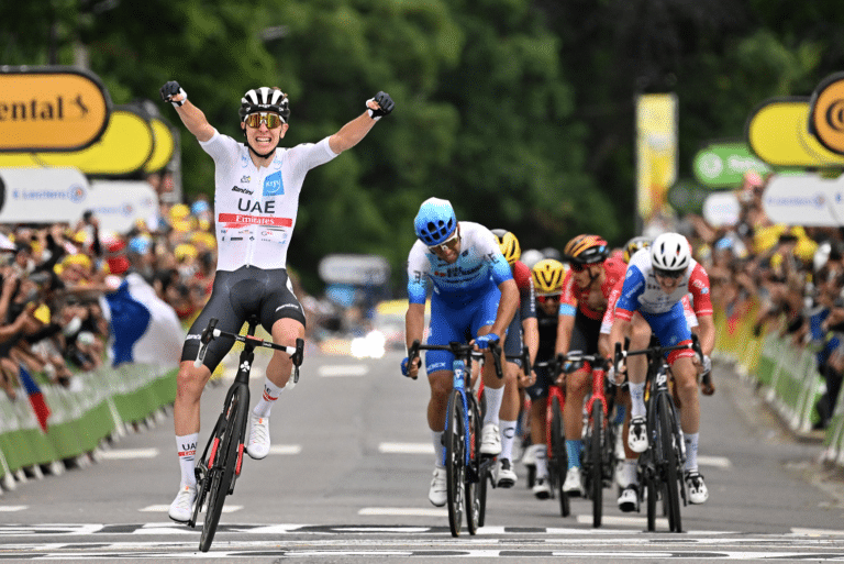 Van Aert dice adiós al liderato del Tour de Francia y Tadej Pogacar toma la posta