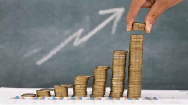 ¿La banca o el país? Suben los intereses de los bancos