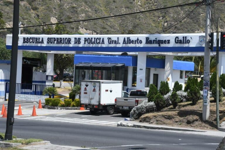 Machismo, fiestas e indisciplina: ¿Qué pasa dentro de la Escuela Superior de Policía?