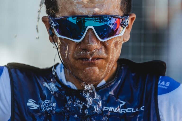 Carapaz logra el título de la montaña y gana por tercera vez en la Vuelta a España