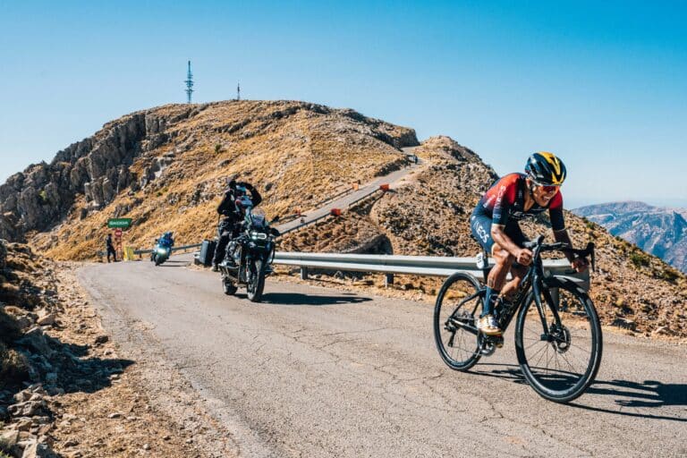 Carapaz correrá como «local» en Sierra Nevada, sede del final de la etapa 15 de la Vuelta