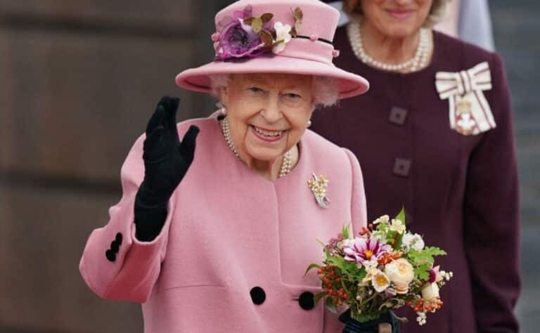 Los memes que deja el fallecimiento de Isabel II
