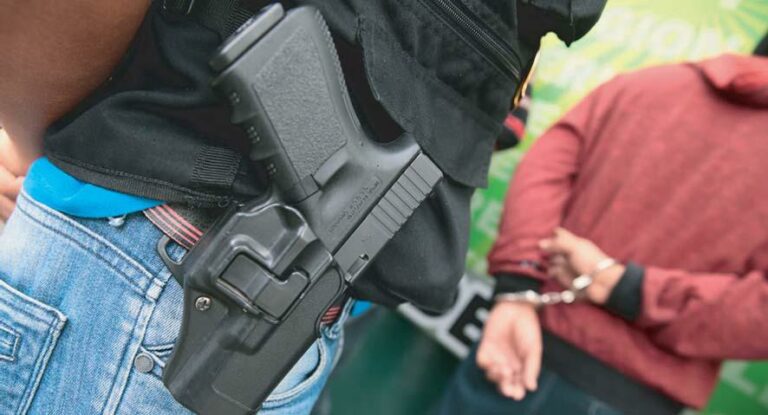 Las pandillas ecuatorianas forman escuelas de sicarios, muestra la prensa británica