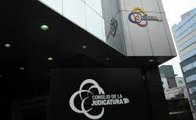 Una «reunión inusual» salva por segunda vez a los vocales de Judicatura
