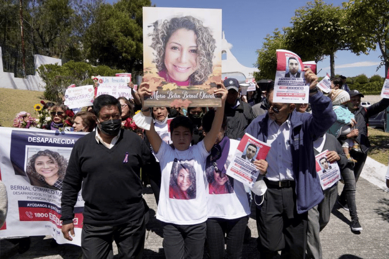 72 colectivos feministas solicitan la destitución de los involucrados en el caso María Belén B.