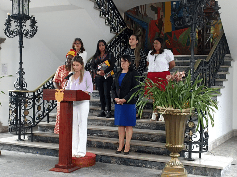 ¡Una más a la lista! Nuevas promesas de Lasso contra la violencia de la mujer
