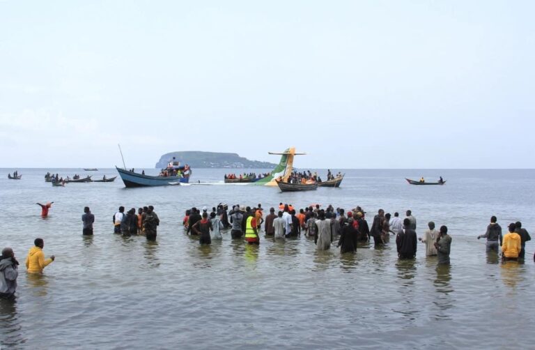 19 muertos deja un accidente aéreo en Tanzania