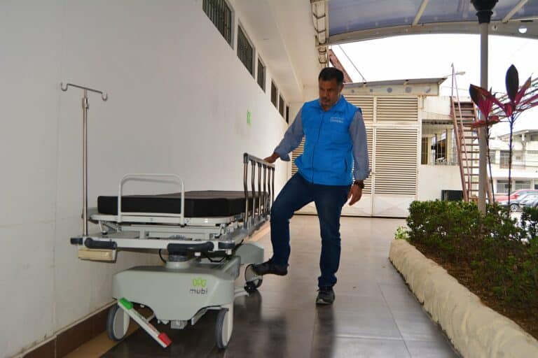 Gerente despedido por presunta corrupción en hospital de Machala