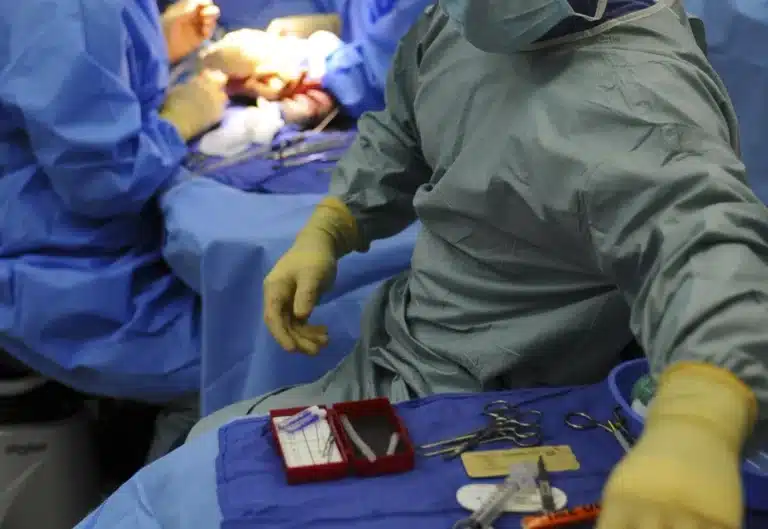 Médicos ya no podrán negarse a realizar un aborto