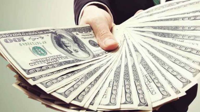 Para pagar sueldos de noviembre, las instituciones del sector público tuvieron que prestarse dinero