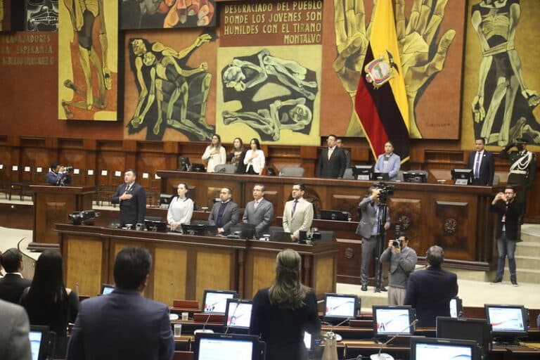 Misoginia a la carta: Portal tacha de «histéricas» a ocho asambleístas | Opinión