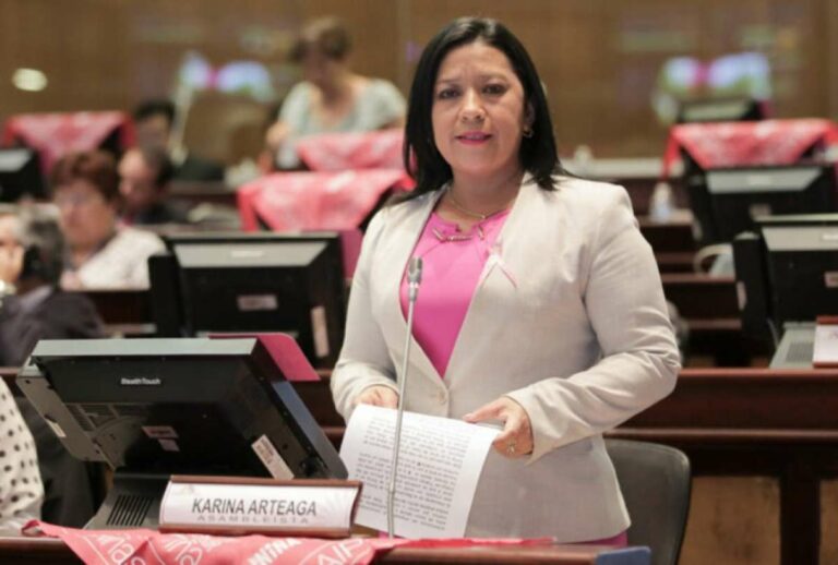 Exasambleísta Arteaga, a la cárcel por cobrar diezmos