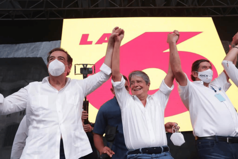 Nebot a Lasso: «construya obras, no visite ni inaugure las ajenas»