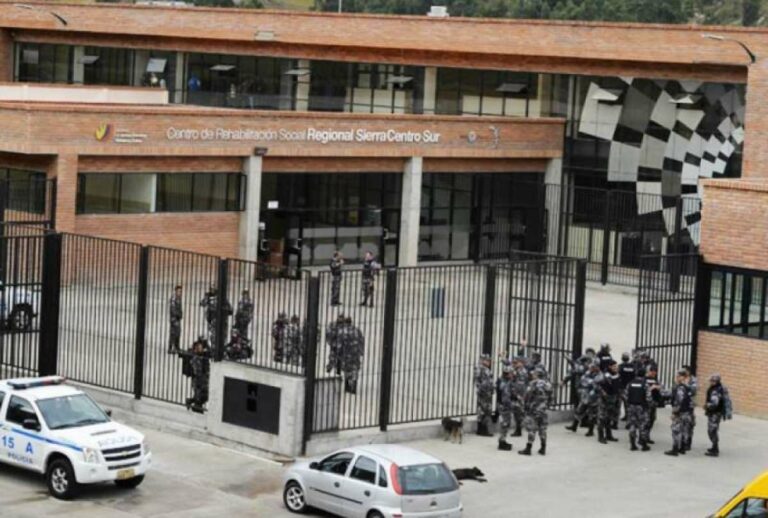 Terror en cárceles: dos PPL mueren en Esmeraldas y Azuay, respectivamente
