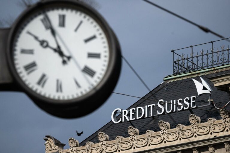 Pánico financiero mundial tras la caída del Credit Suisse, ¿cómo afectaría al Ecuador?